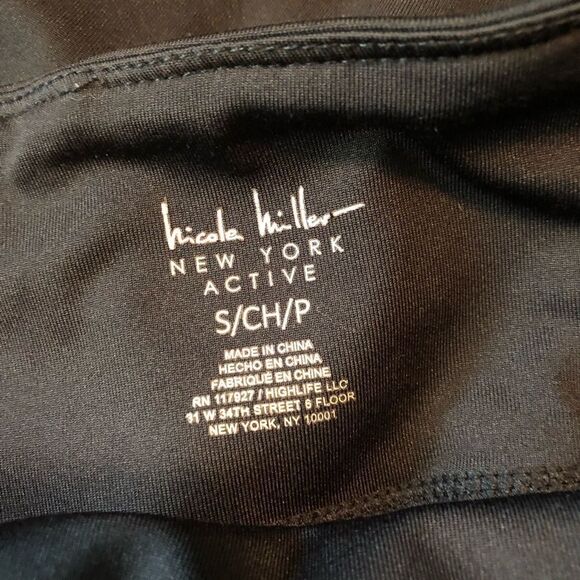 3 for $30! Nicole Miller black Capri leggings‎ - Picture 3 of 11